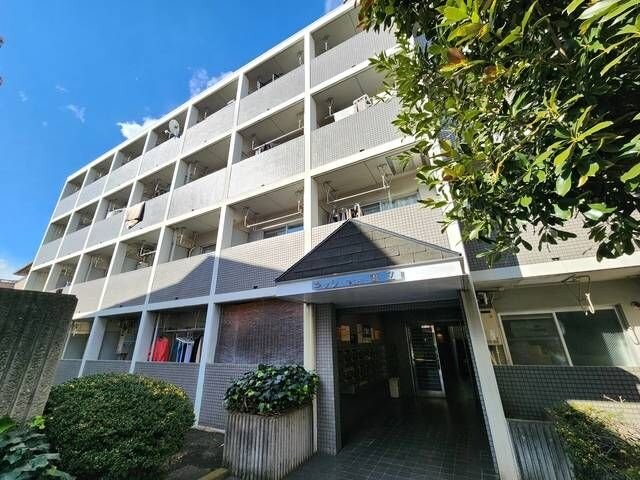 タッシ国立の物件外観写真