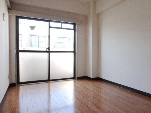 サンパレス南町の物件内観写真