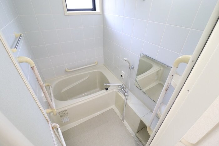 グレイス・パル国立の物件内観写真