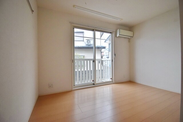 ジュネックスB棟の物件内観写真