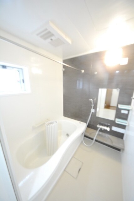 サンク　モンタニア　B棟の物件内観写真