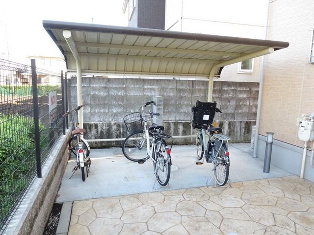 サンク　モンタニア　B棟の物件内観写真