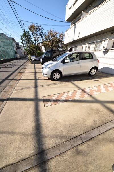 ドルフ国立の物件内観写真