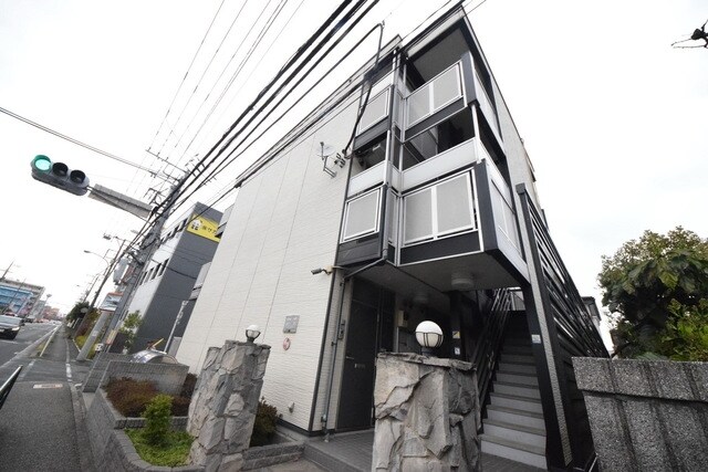 レオパレス青柳の物件外観写真