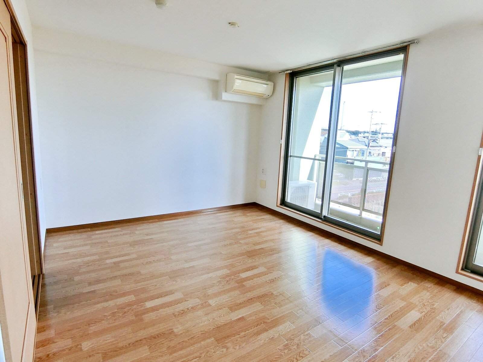 コンフォートフラッツIIIの物件内観写真