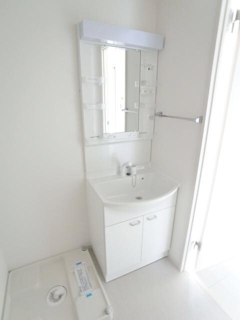 リブリ・L’ｅｃｒｉｎの物件内観写真