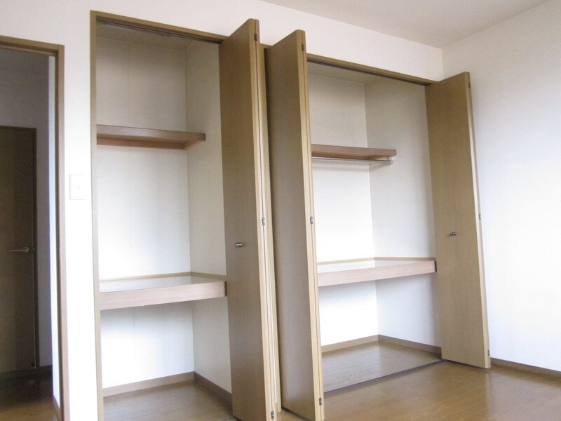 ロイヤルガーデン壱～七番館の物件内観写真