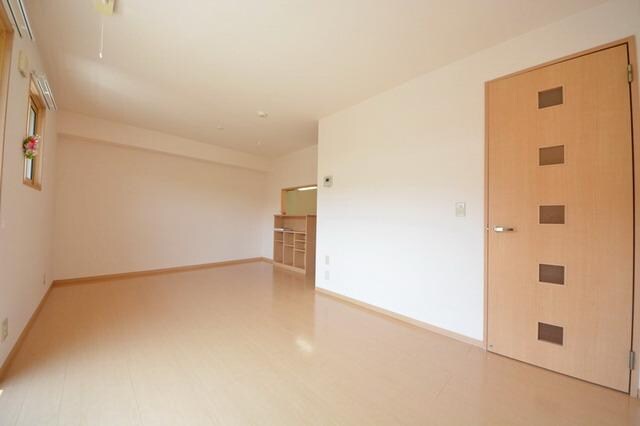 ツインオークスコートＮの物件内観写真