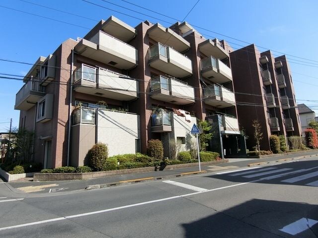 アンビシャス河辺の物件外観写真