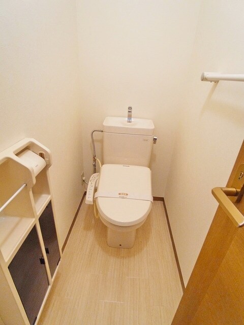 ロイヤルガーデン壱～七番館の物件内観写真