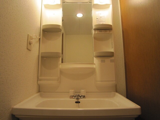 マンションシェルの物件内観写真