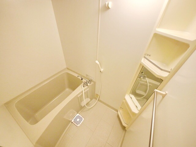 ラ・トゥーエルの物件内観写真