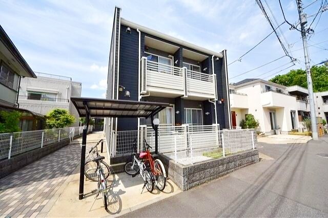 レオネクストオリーブハウスVIの物件外観写真