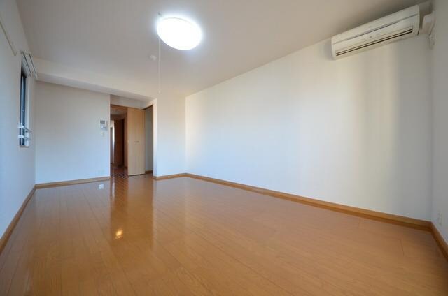 ドゥーメゾンの物件内観写真