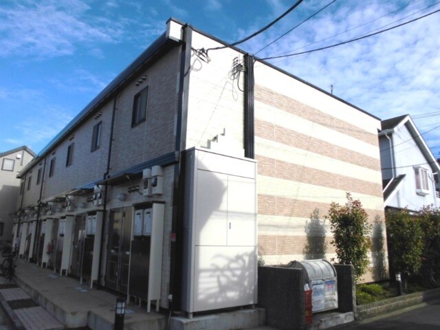 レオパレスプランドールの物件外観写真