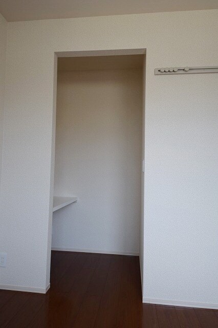 アニックカスールの物件内観写真