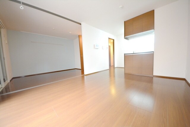 サンク　モンタニア　B棟の物件内観写真