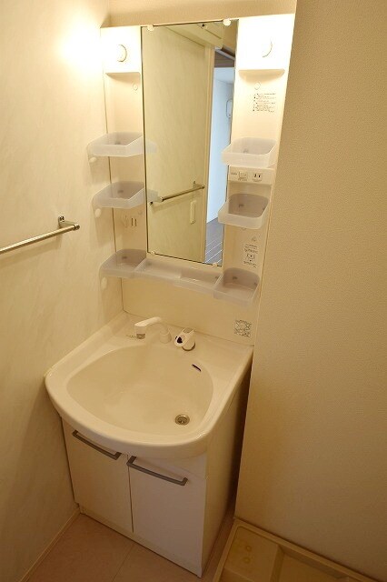 アニックカスールの物件内観写真