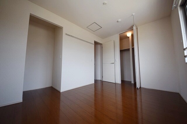 アニックカスールの物件内観写真