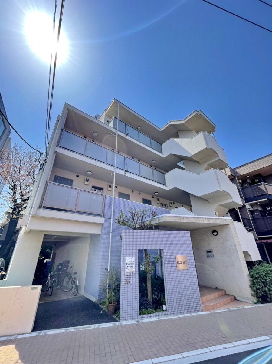 ＢＬＵＥ　ＳＫＹの物件外観写真