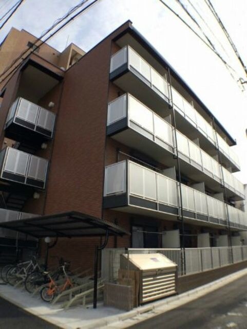 レオネクストルフェリの物件外観写真