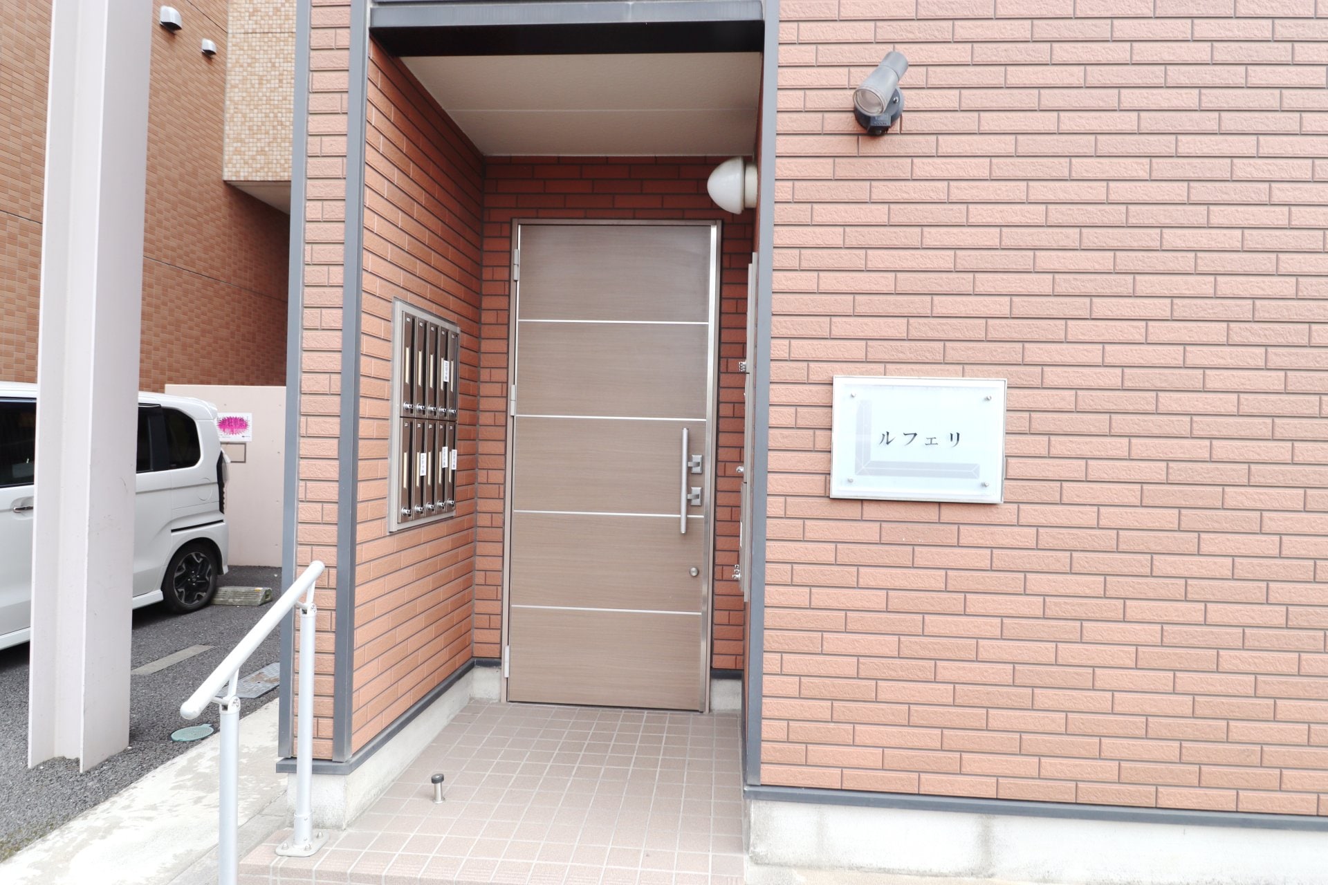 レオネクストルフェリの物件内観写真