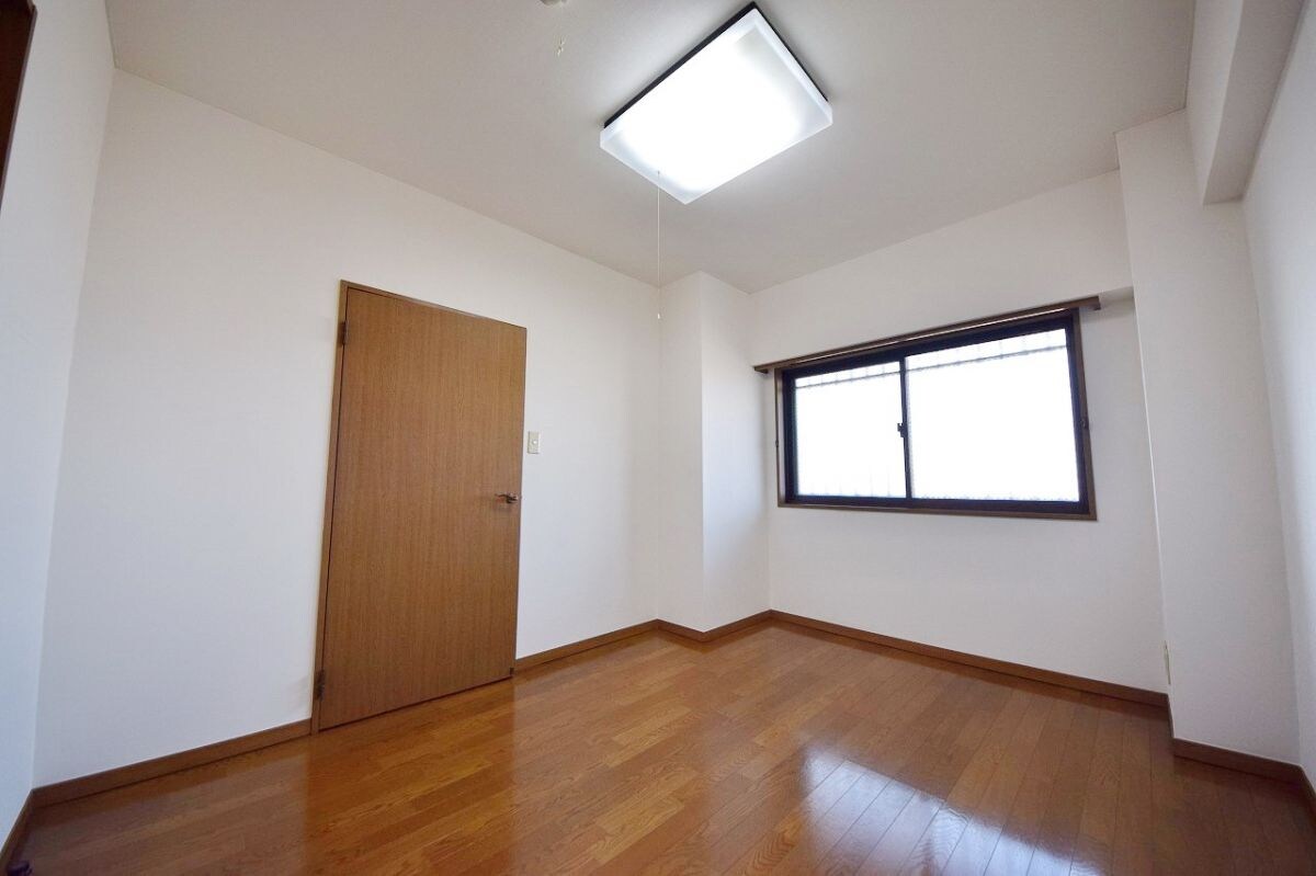 ロイヤルプレステージの物件内観写真