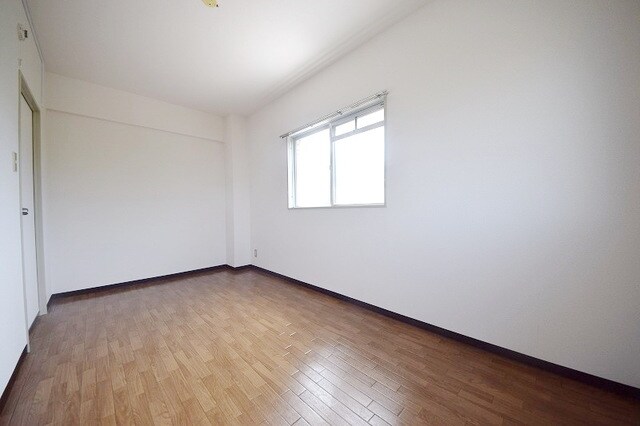 ジュノー・ムカイの物件内観写真