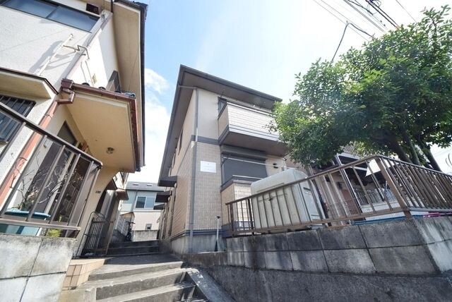 エルアルボリートの物件外観写真