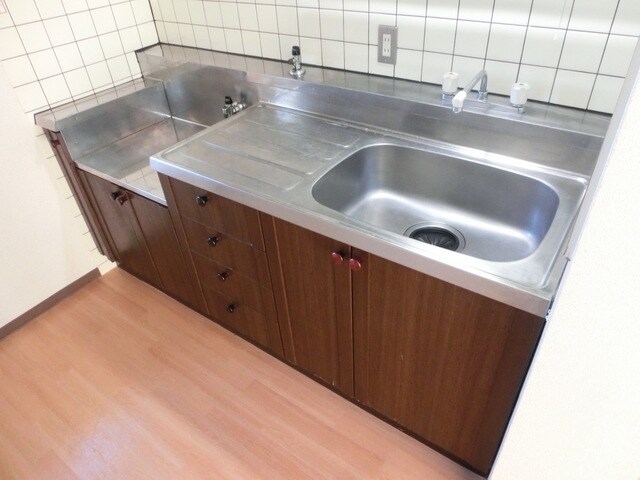 フローラ関富の物件内観写真