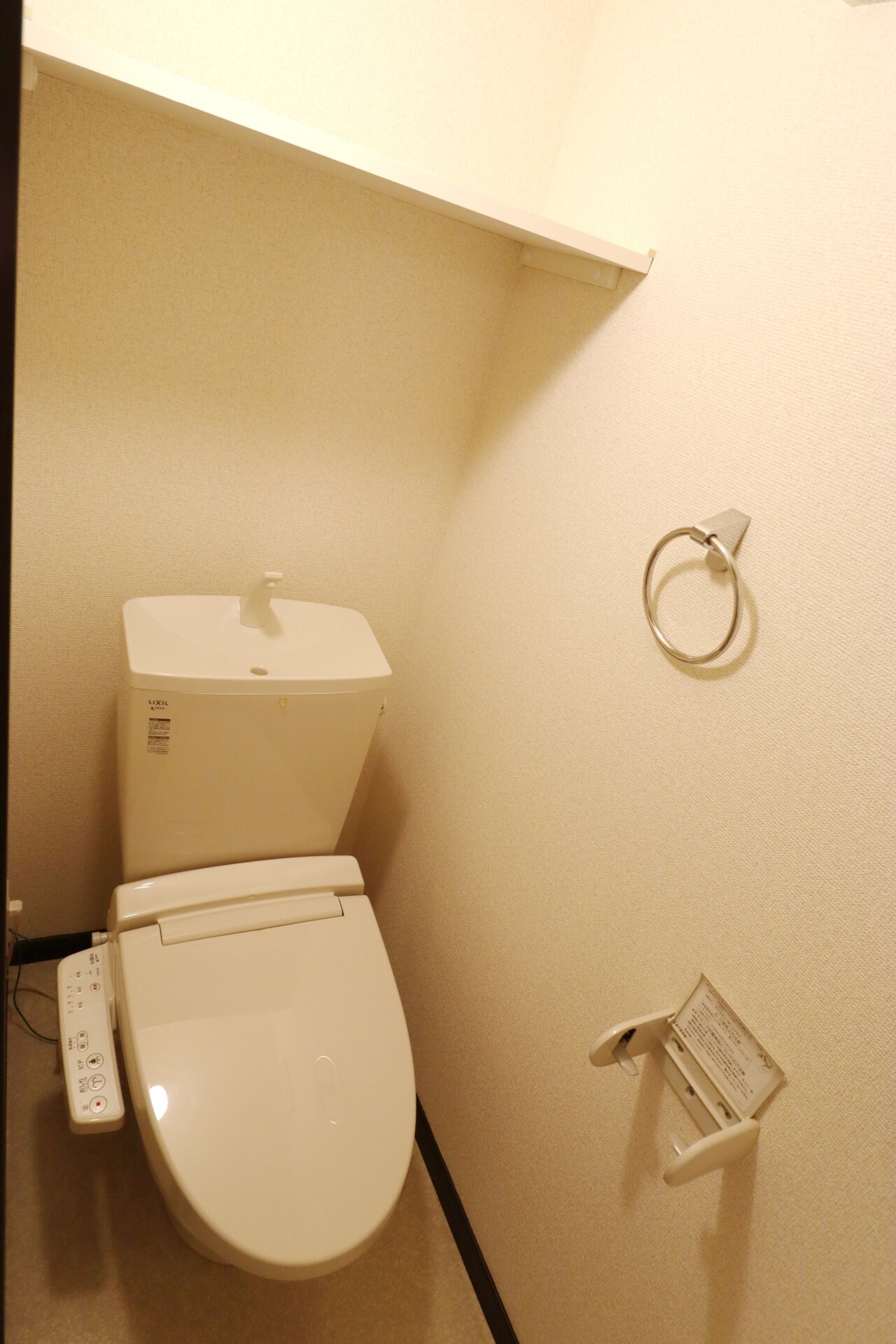 レオネクストルフェリの物件内観写真