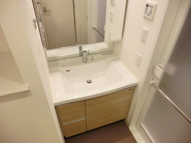 i-Suite Higashi Nakanoの物件内観写真