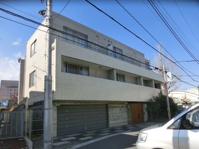 ＥＬ　ＣＯＵＲＴ　ＷＡＤＡの物件外観写真