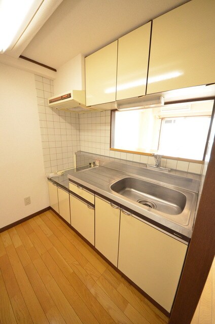 シャンポール砂川の物件内観写真