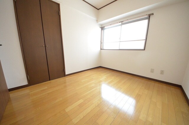 シャンポール砂川の物件内観写真