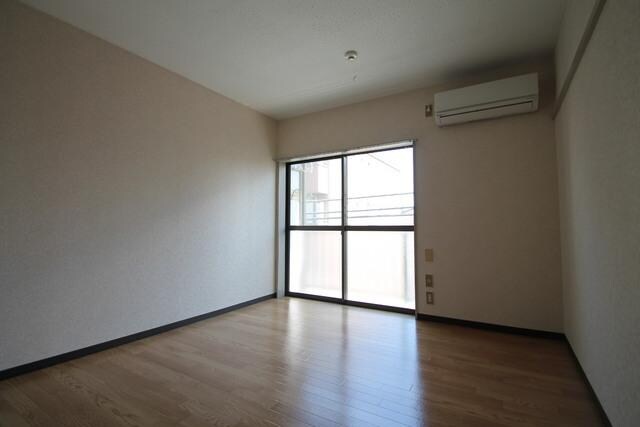 ハイネス宮腰の物件内観写真