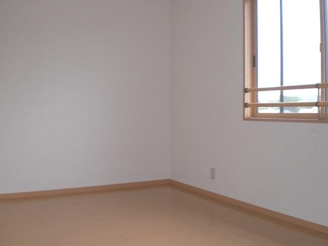 リビングタウン三ッ木Ｃの物件内観写真