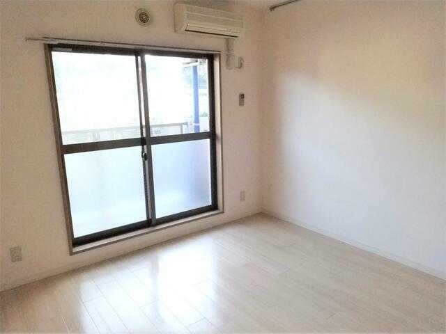 ホワイトレジデンスの物件内観写真