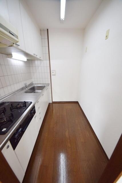 ニューリバーコートの物件内観写真