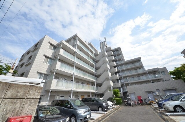 ロイヤルキャステージ恋ヶ窪の物件外観写真