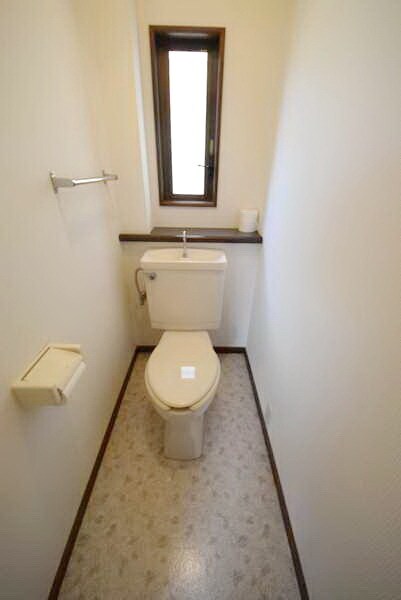 メゾンドゥ国立の物件内観写真