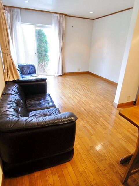 立川市栄町貸家の物件内観写真