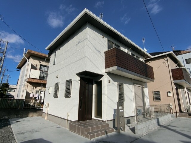 昭島市中神町戸建貸家の物件外観写真