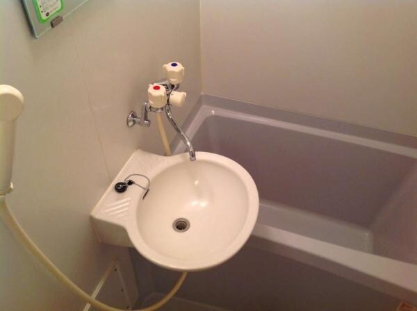 レオパレスブルーメハイム高田の物件内観写真