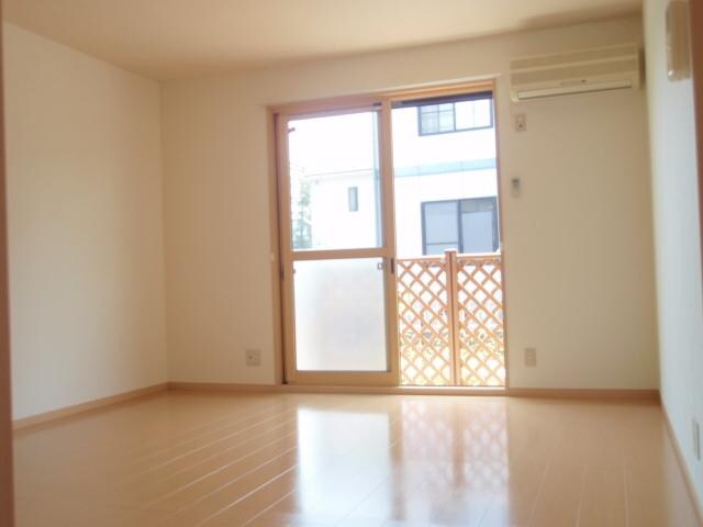 ロイヤルスクエアＣの物件内観写真