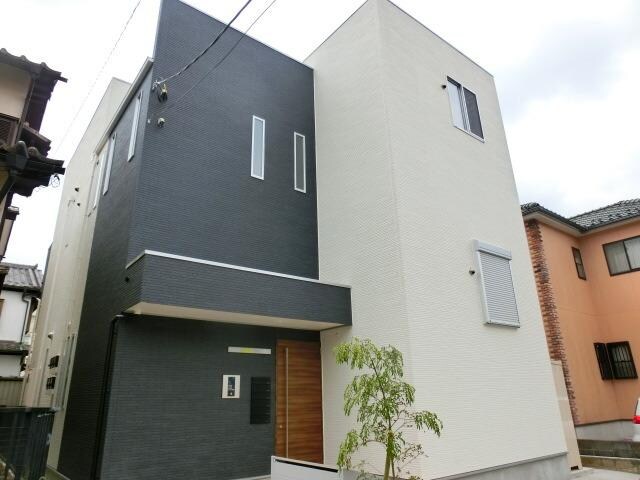 GRANDTIC PERLEの物件外観写真