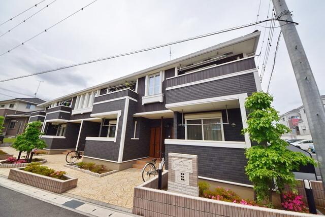 アジャート　ビブレIの物件外観写真