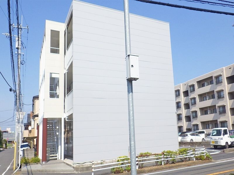 レオパレスブルファーニの物件外観写真