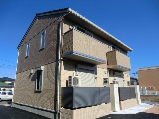 ウィット吉川Ａの物件外観写真