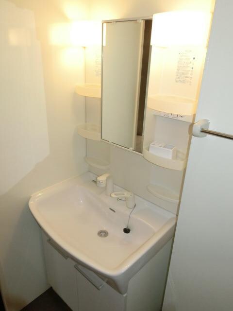 ウィット吉川Ａの物件内観写真